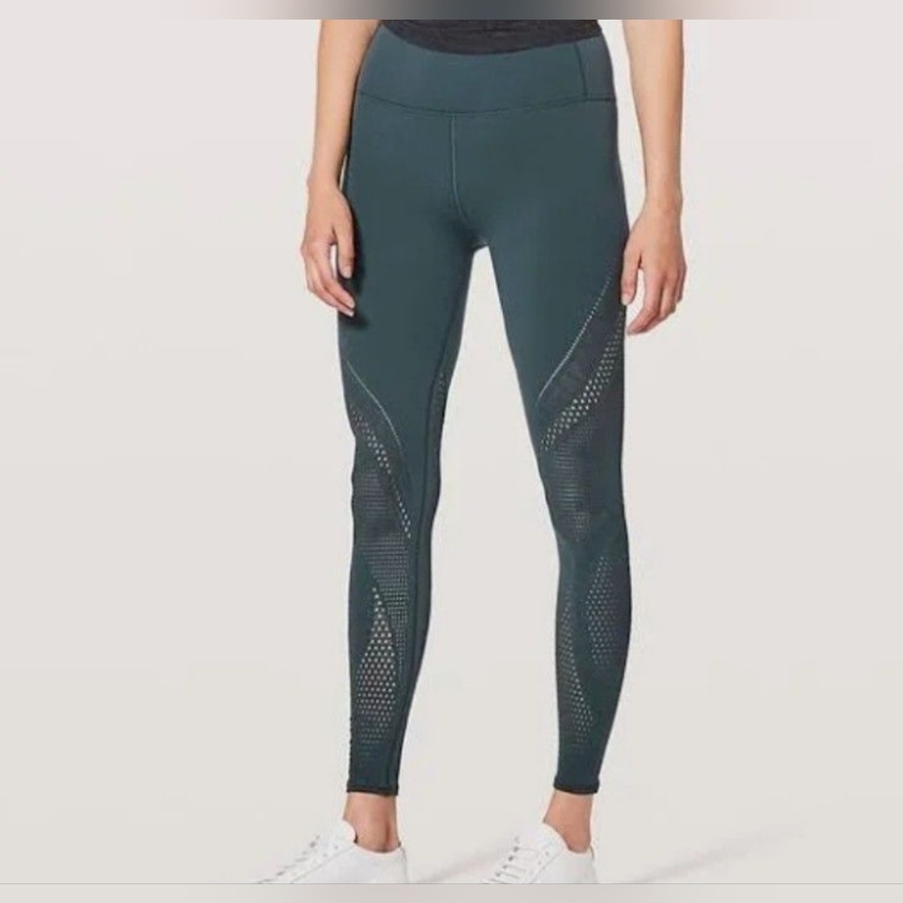 lululemon Reveal Tight, Black size 8